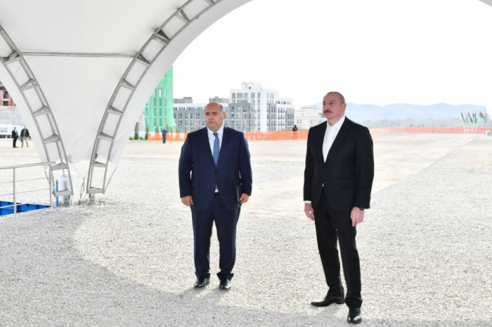   Presidente Aliyev colocó la primera piedra del tercer complejo residencial en la ciudad de Fuzuli  