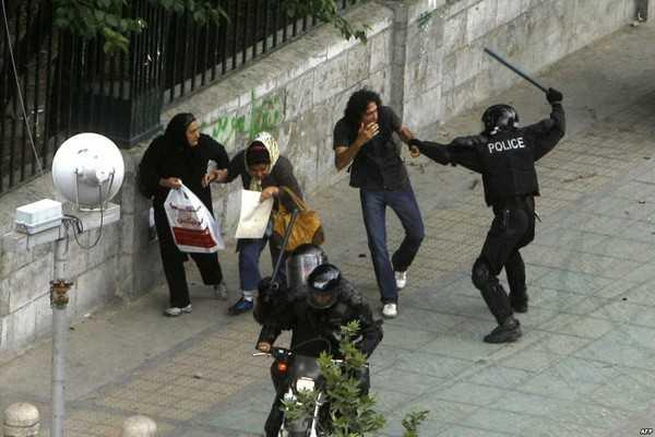 Məhsa Əmininin dayısı və daha 5 Saqqız vətəndaşı sərbəst buraxılıb