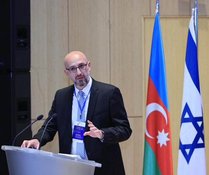       Aleks Kaplun:    İsrail tarixinin bəlkə də ən çətin günlərini yaşayır  
     
