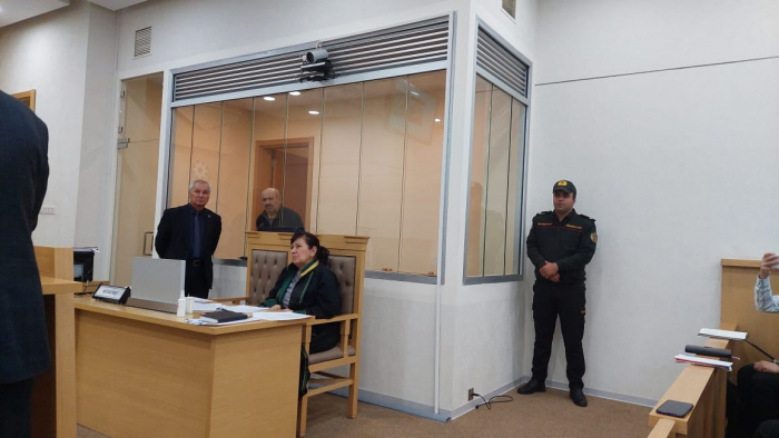    "Kişiliyin olsun, boynuna al"-    Zərərçəkən Xaçatryana      