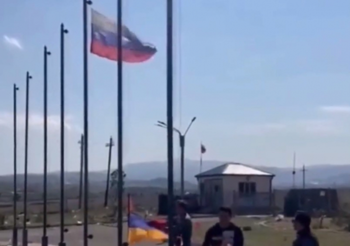 Ermənistan bayrağı Xocalı aeroportundan götürüldü - Video Ermənistan bayrağı Xocalı aeroportundan götürüldü - Video