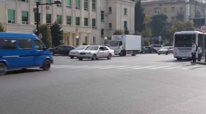    Bu yolda işıqforun iş rejimi dəyişdirildi -    Video       
