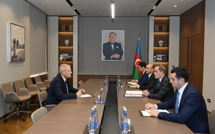 Ceyhun Bayramov latviyalı səfirlə görüşdü
Ceyhun Bayramov latviyalı səfirlə görüşdü