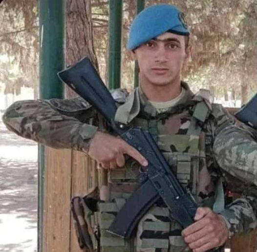 Yaralı hərbçimiz şəhid oldu - Foto
Yaralı hərbçimiz şəhid oldu - Foto