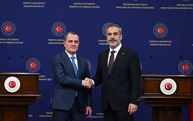 Ceyhun Bayramov Hakan Fidanla regionda baş verən prosesləri müzakirə edib