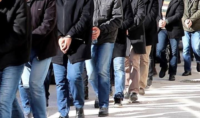   In der Türkei wurde eine Operation gegen die PKK durchgeführt, bei der etwa 90 Personen festgenommen wurden  