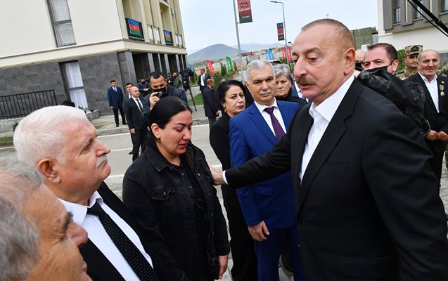    “Hamımız göz yaşları tökürük” -    Prezident şəhid bacısı ilə söhbət etdi       