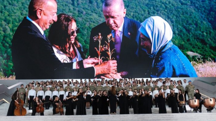    Türkiyə Cümhuriyyətinin 100 illiyi ilə bağlı marş -    Video       
