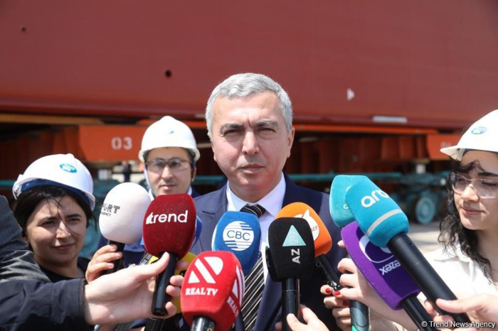    "Yaxın zamanda bir neçə şirkətə rezidentlik statusu veriləcək" -    Elşad Nuriyev       