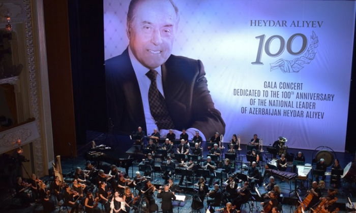    Tbilisidə    Heydər Əliyevin 100 illiyinə və Zəfər Gününə    həsr olunmuş konsert olub   