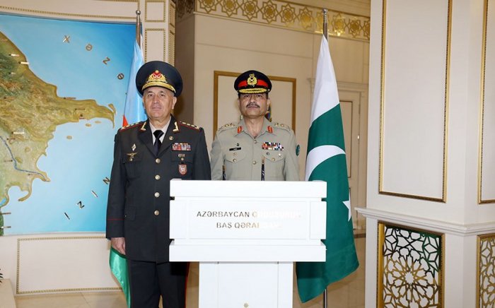    Kərim Vəliyev pakistanlı komandanla ikitərəfli və üçtərəfli təlimlərin artırılmasını müzakirə edib  
   