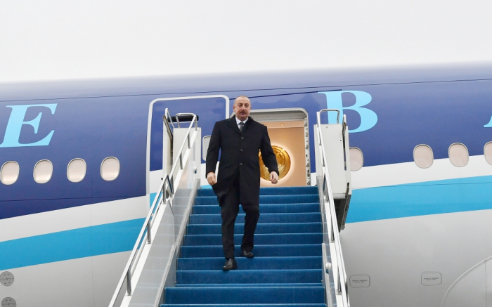  Ilham Aliyev partió rumbo a Kazajstán 