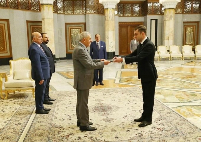 Embajador de Azerbaiyán presenta sus cartas credenciales al Presidente de Irak