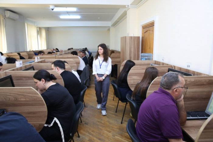 54 nəfər vəkilliyə namizəd icbari təlimə buraxılıb  
