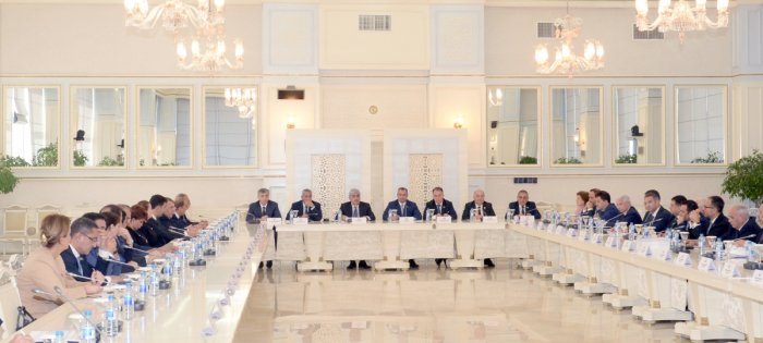Komitələrin birgə iclasında büdcə müzakirə edilib