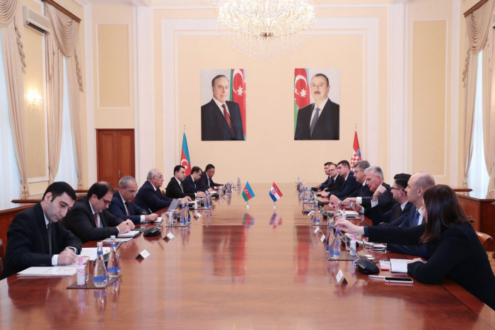   Aserbaidschanischer Premierminister trifft sich mit seinem kroatischen Amtskollegen  