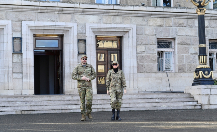 Se celebra en la ciudad de Khankandi el desfile militar dedicado al 3er aniversario de la Victoria en la Guerra Patria