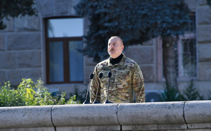   Leader Aserbaidschans sprach bei der Parade in Chankendi  