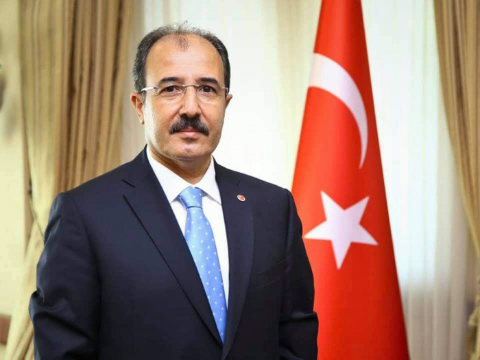   Türkischer Botschafter in Aserbaidschan besucht die Allee der Märtyrer  