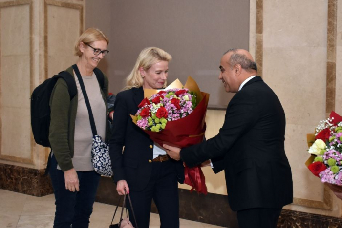   Präsidentin der OSZE‑PV trifft in Aserbaidschan ein  