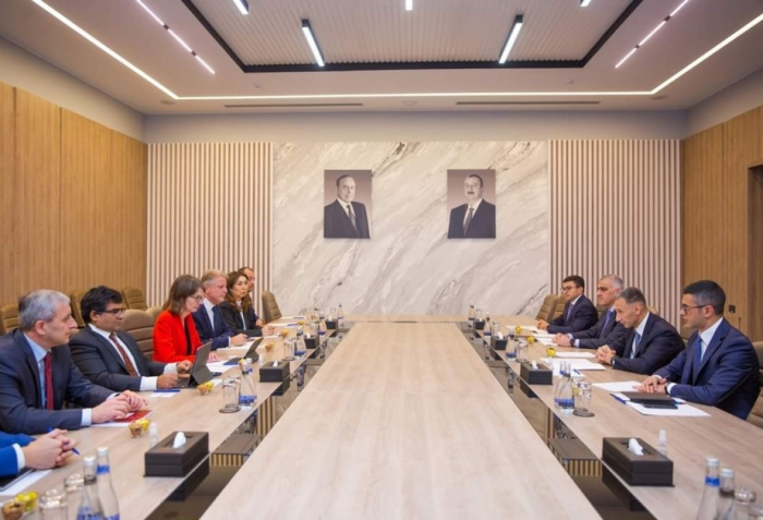 Azerbaijan, WB discuss transport projects