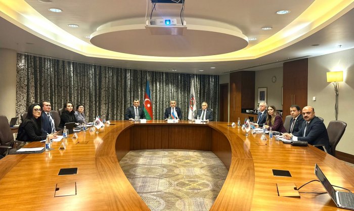    Vəkillər Kollegiyası Rəyasət Heyətinin növbəti iclası keçirilib  
   