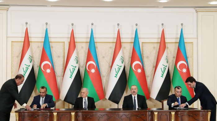 Azerbaijan, Iraq sign documents in Baku