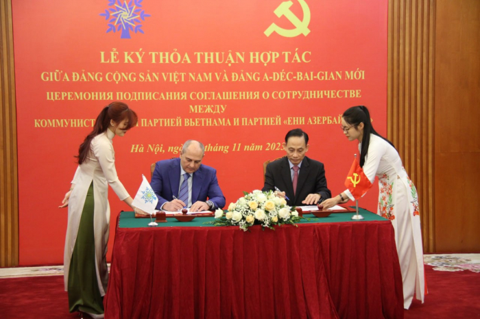 YAP-la Vyetnam Kommunist Partiyası arasında Əməkdaşlıq Sazişi imzalanıb  
