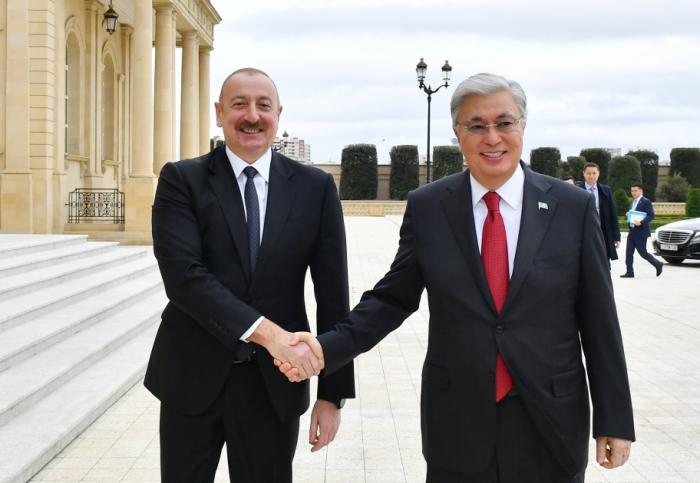  Le président Ilham Aliyev s’entretient avec Kassym-Jomart Tokaïev 