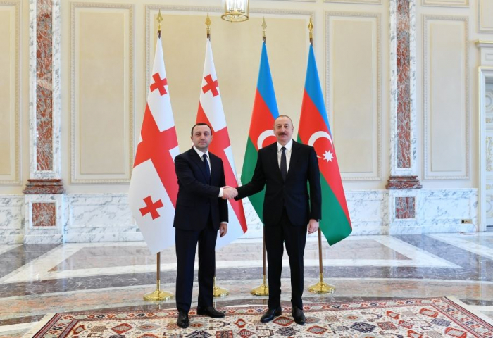  Präsident Ilham Aliyev trifft sich mit dem georgischen Premierminister 