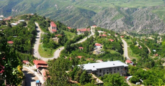   Aserbaidschan siedelt 17 weitere Familien in die Stadt Latschin um  