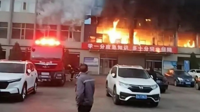   11 muertos y 51 hospitalizados tras un fuerte incendio en China  