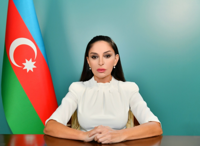   First Lady Mehriban Aliyeva addresses participants of “One Heart for Palestine” meeting  