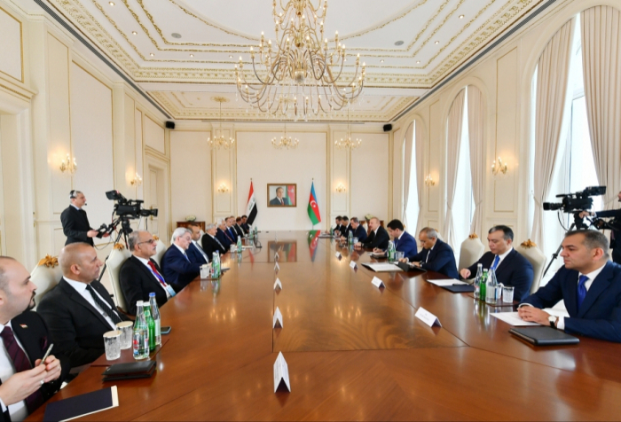  Les présidents azerbaïdjanais et irakien ont eu une réunion élargie 
