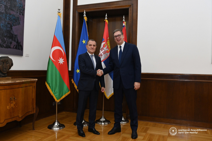 El Presidente serbio recibe al ministro de Asuntos Exteriores de Azerbaiyán