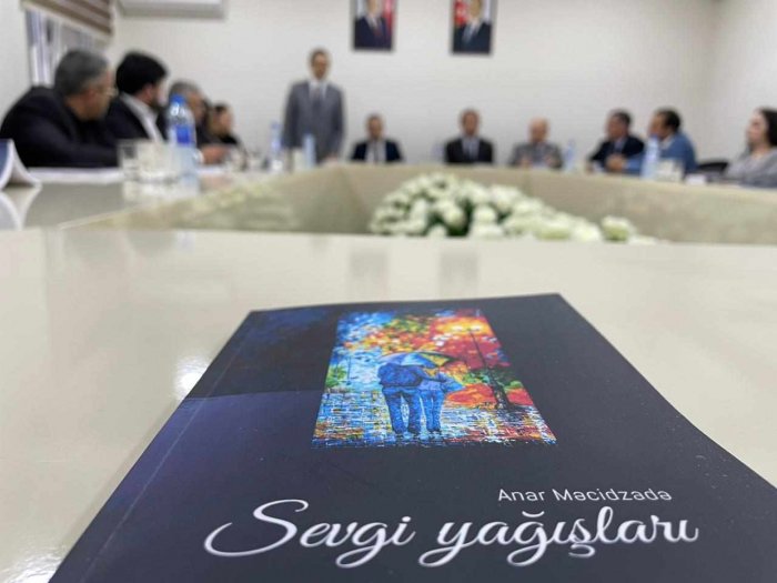 Anar Məcidzadənin "Sevgi yağışları" kitabının təqdimatı olub  
