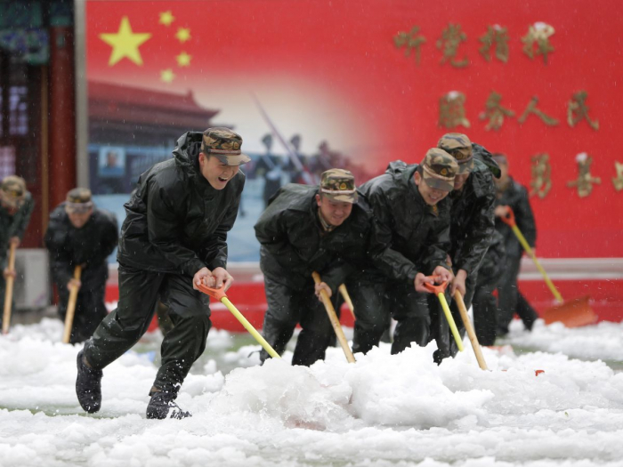 Les blizzards bloquent les vols et forcent la fermeture des écoles en Chine