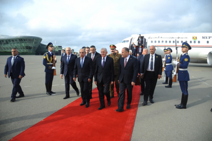  Le président irakien est arrivé en Azerbaïdjan pour une visite officielle 