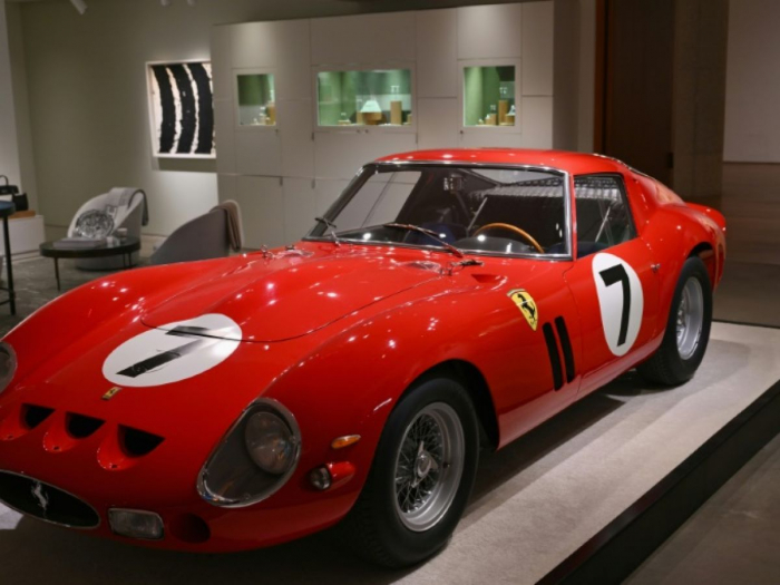 Une Ferrari adjugée 51,7 millions de dollars, deuxième voiture la plus onéreuse aux enchères