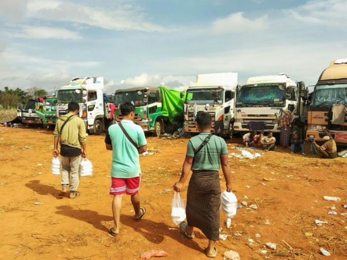 Birmanie : 75 civils tués et 200.000 déplacés suite aux combats dans plusieurs régions