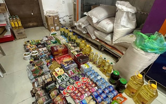 Bu marketdə istifadə müddəti bitmiş məhsullar satılırmış -    Fotolar     
