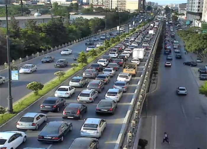    "Bakı istiqamətində səfərlərin 46 faizi mərkəzin payına düşür"  