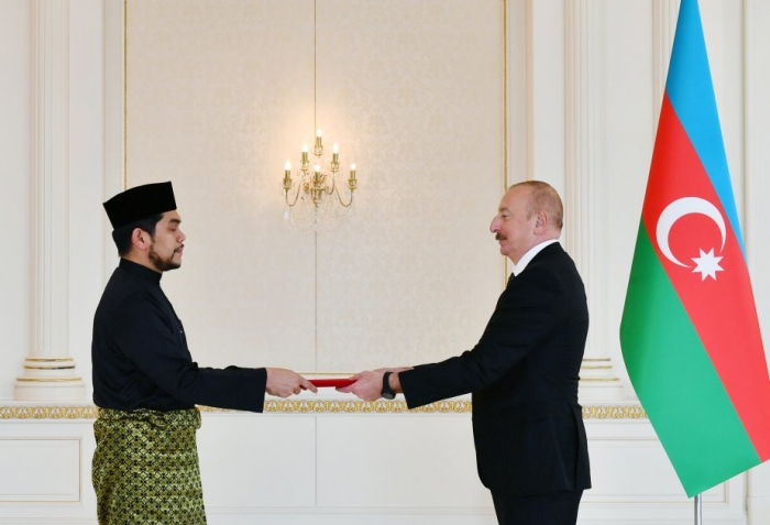 President Ilham Aliyev accepts credentials of incoming Malaysian ambassador to Azerbaijan