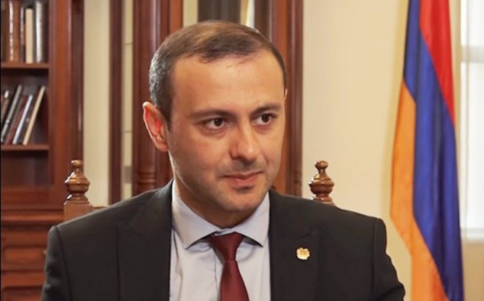   Grigoryan diskutierte die Normalisierung der Beziehungen zwischen Baku und Eriwan in Großbritannien  