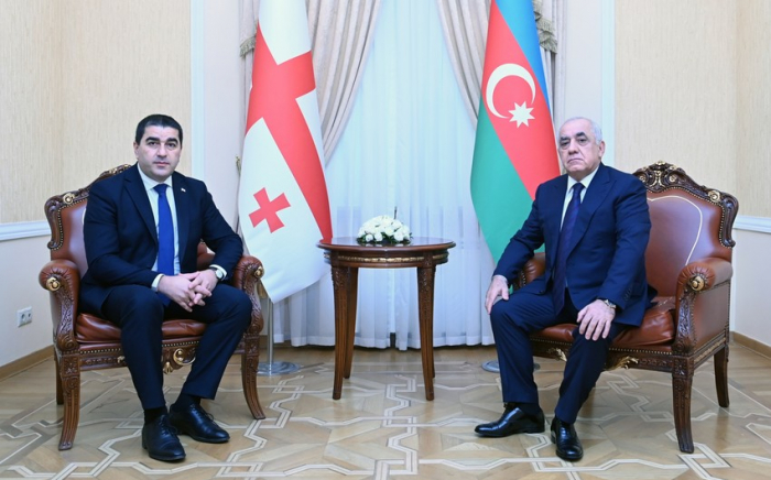   Ali Asadov traf sich mit dem Präsidenten des georgischen Parlaments  