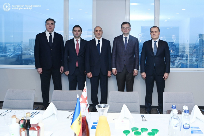   Aserbaidschanischer Außenminister nimmt am Ministertreffen der GUAM-Mitgliedsländer teil  