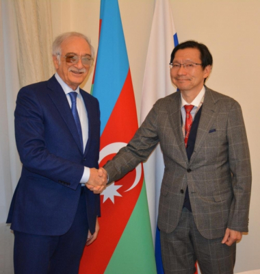  Se debaten cuestiones de cooperación bilateral entre Azerbaiyán y Japón 