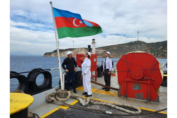 ASCO sədri xarici sularda üzən “Zəngəzur” tankerinə baxış keçirib