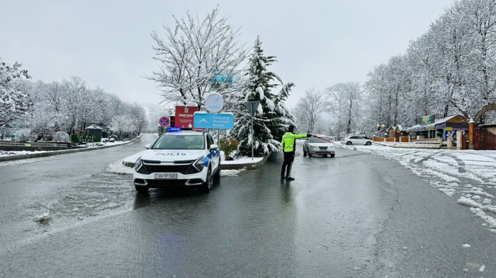 Polis əməkdaşları gücləndirilmiş rejimdə fasiləsiz xidmət aparır