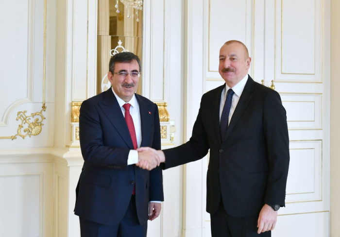  Ilham Aliyev reçoit le vice-président turc Cevdet Yilmaz 